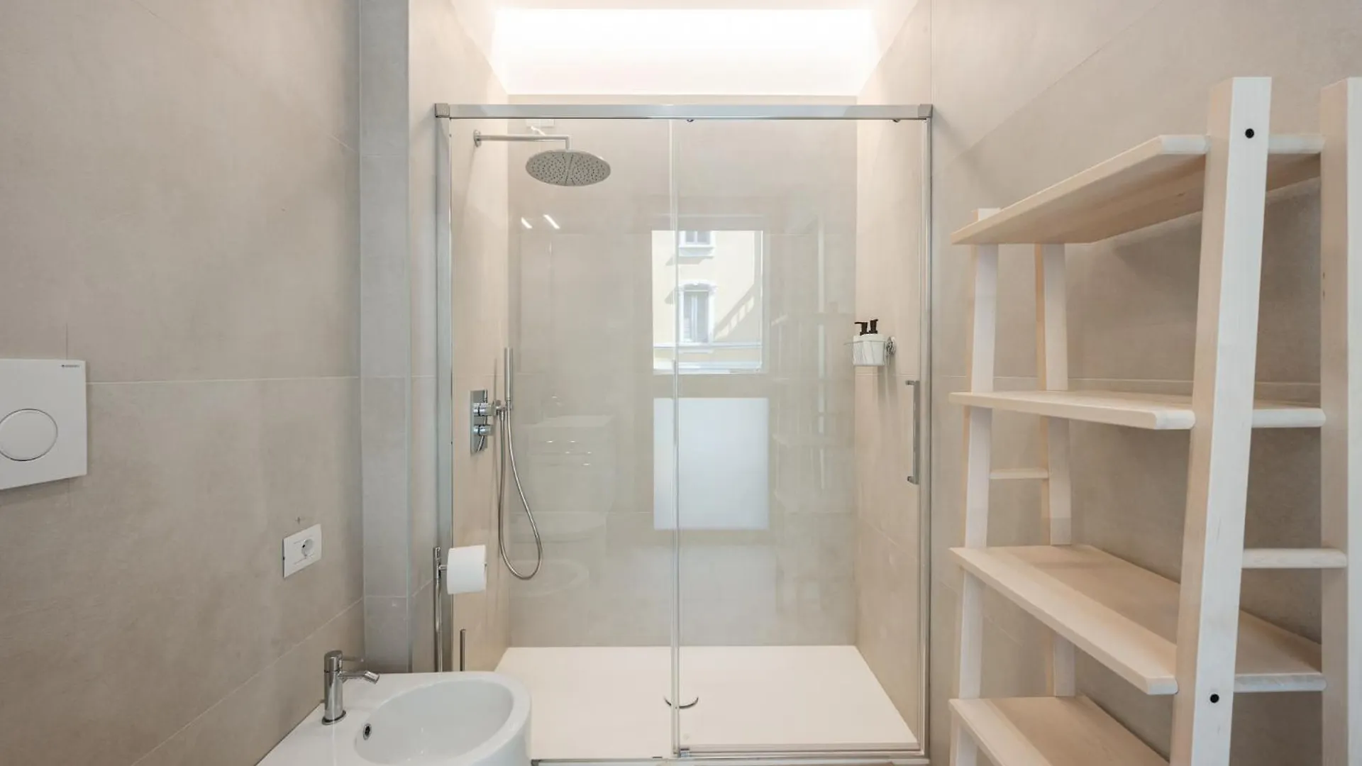 Moderno Appartamento Con Terrazza & Palestra Milan Apartment