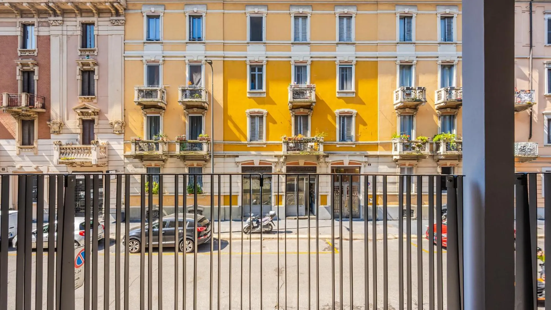 Daire Moderno Appartamento Con Terrazza & Palestra Milano